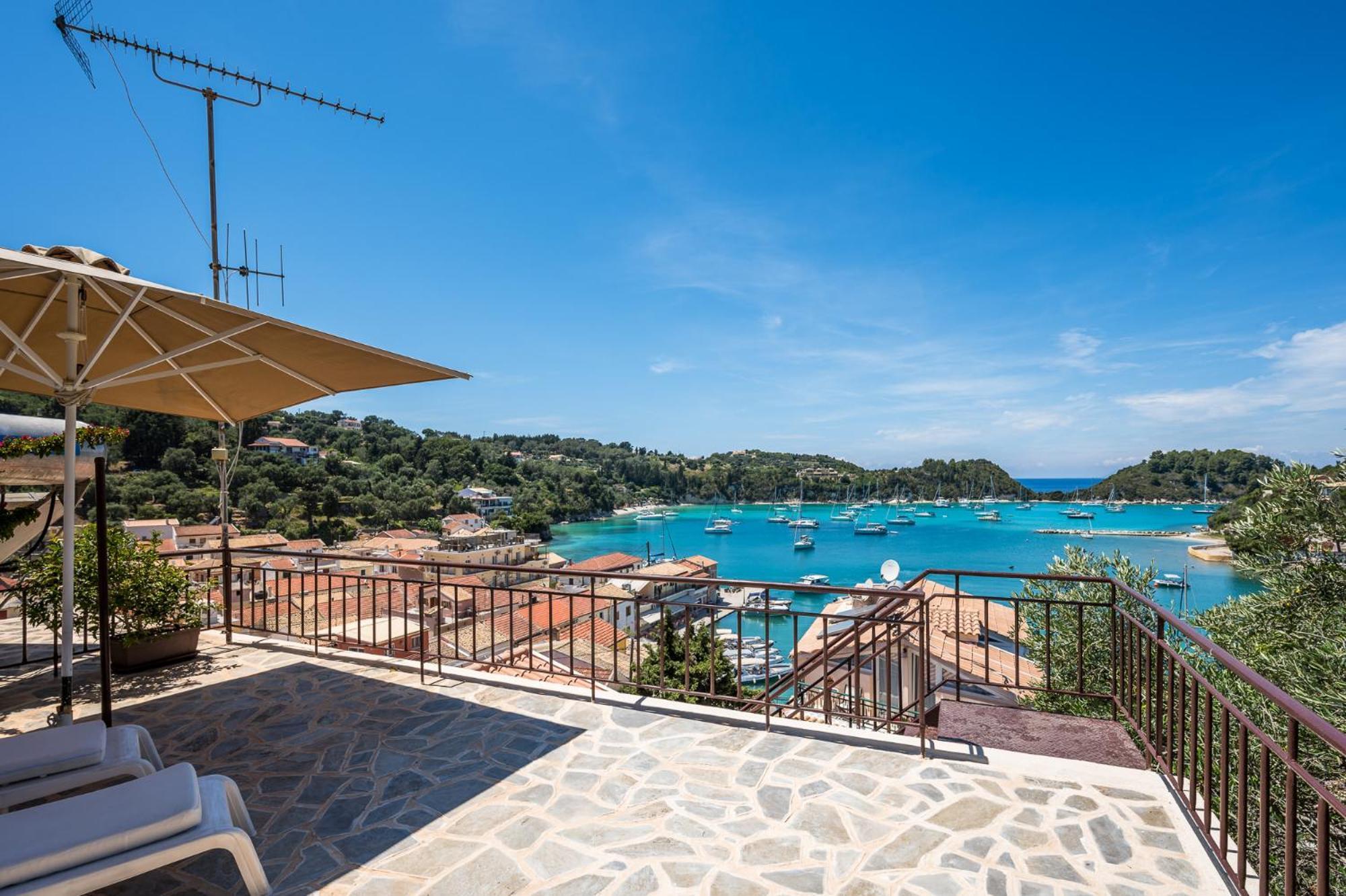 Agaloula Centrally Located Apartments, Lakka ภายนอก รูปภาพ