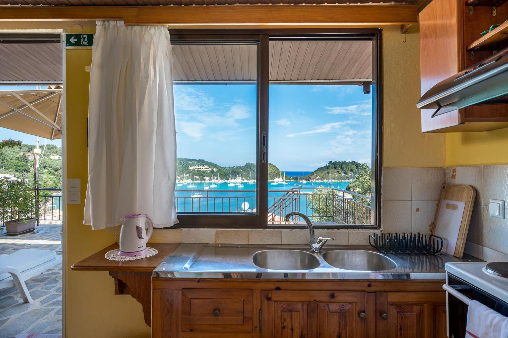 Agaloula Centrally Located Apartments, Lakka ภายนอก รูปภาพ