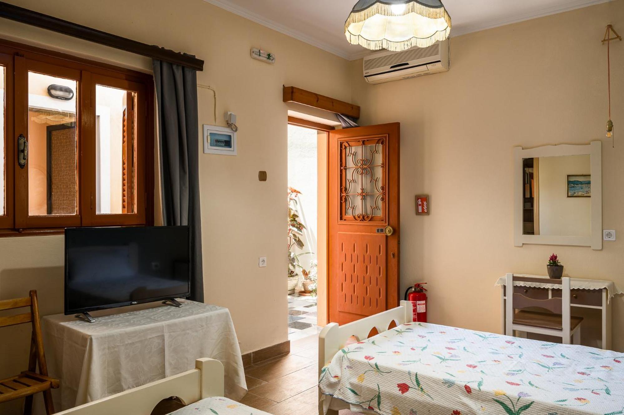 Agaloula Centrally Located Apartments, Lakka ภายนอก รูปภาพ